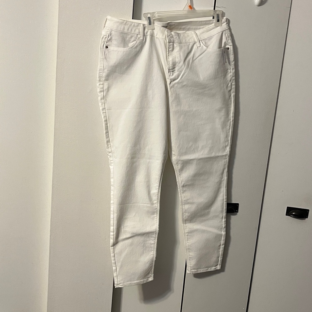 Old Navy Women's White Skinny Jeans